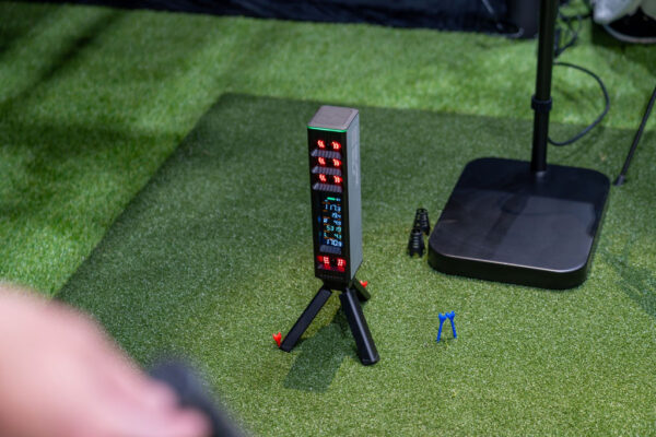 Square Golf Omni Indoor/Outdoor Launch Monitor & Simulator