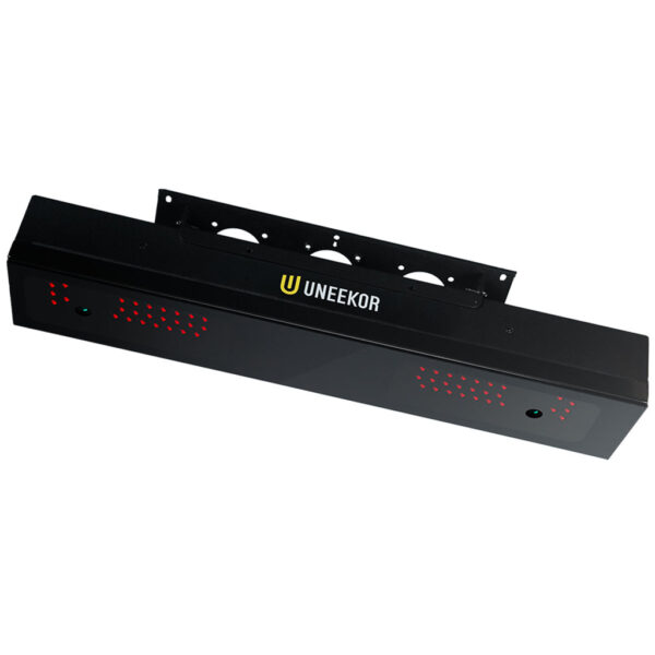 Uneekor EYE XR Golf Launch Monitor & Simulator